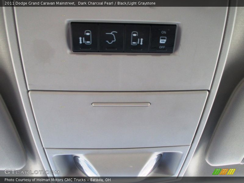 Dark Charcoal Pearl / Black/Light Graystone 2011 Dodge Grand Caravan Mainstreet
