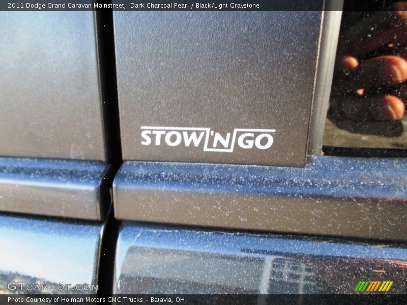 Dark Charcoal Pearl / Black/Light Graystone 2011 Dodge Grand Caravan Mainstreet