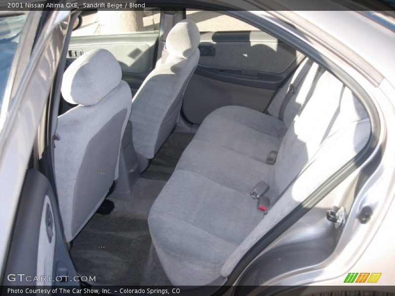 Sandrift Beige / Blond 2001 Nissan Altima GXE