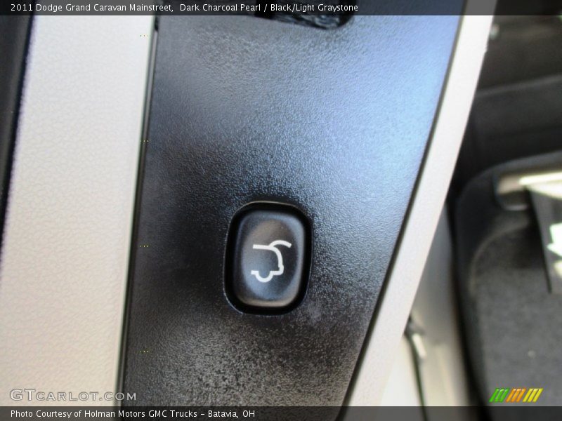 Dark Charcoal Pearl / Black/Light Graystone 2011 Dodge Grand Caravan Mainstreet