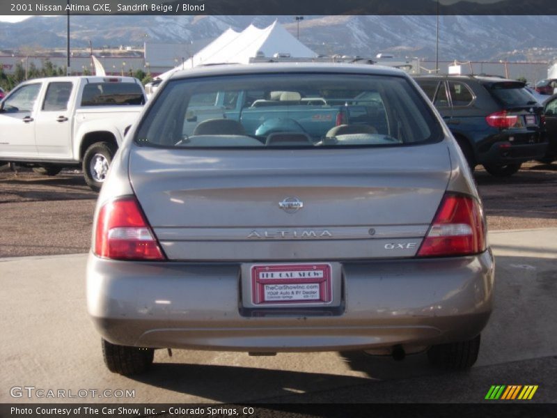 Sandrift Beige / Blond 2001 Nissan Altima GXE