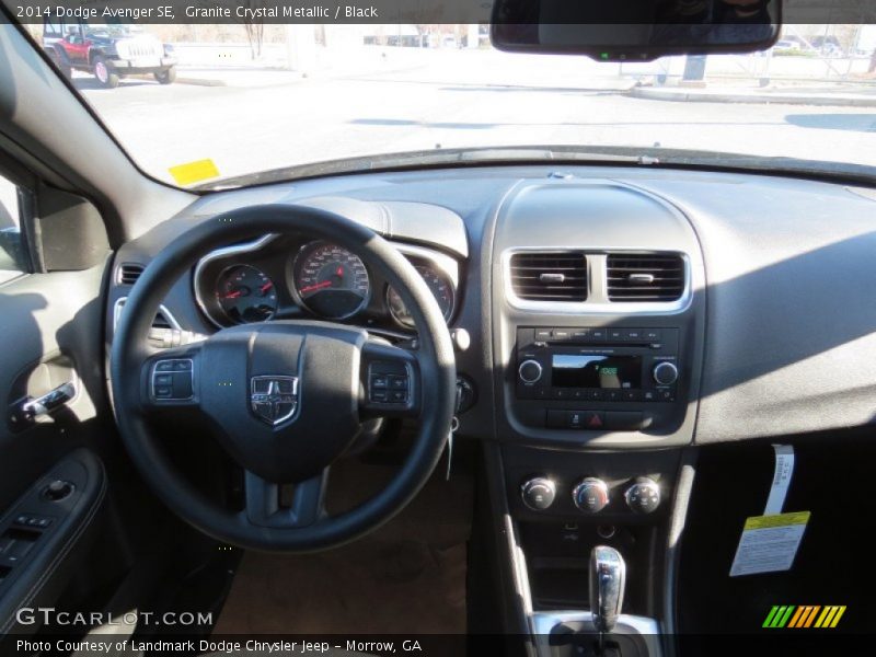 Granite Crystal Metallic / Black 2014 Dodge Avenger SE