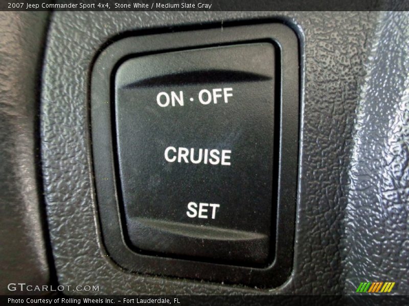 Stone White / Medium Slate Gray 2007 Jeep Commander Sport 4x4