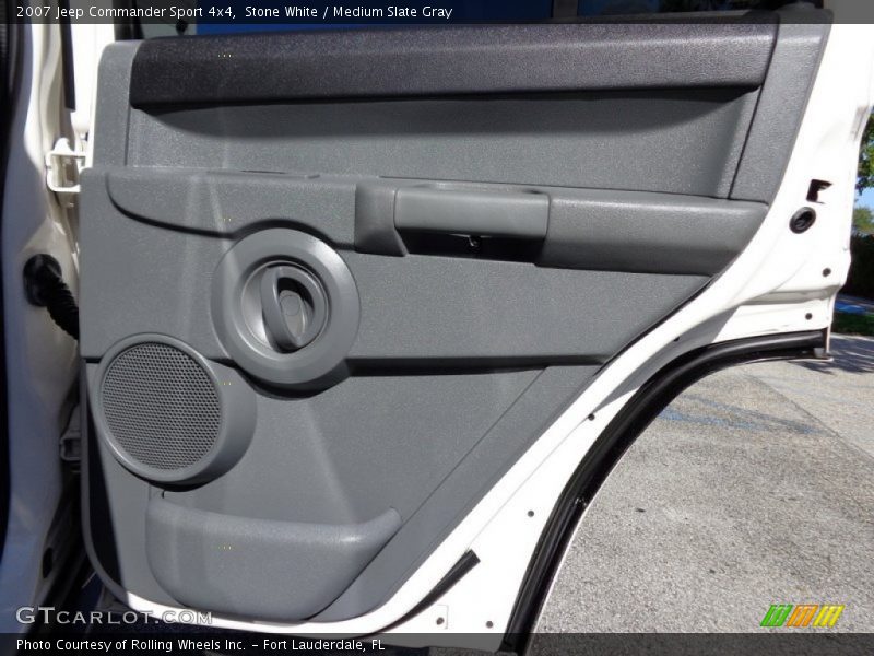 Door Panel of 2007 Commander Sport 4x4