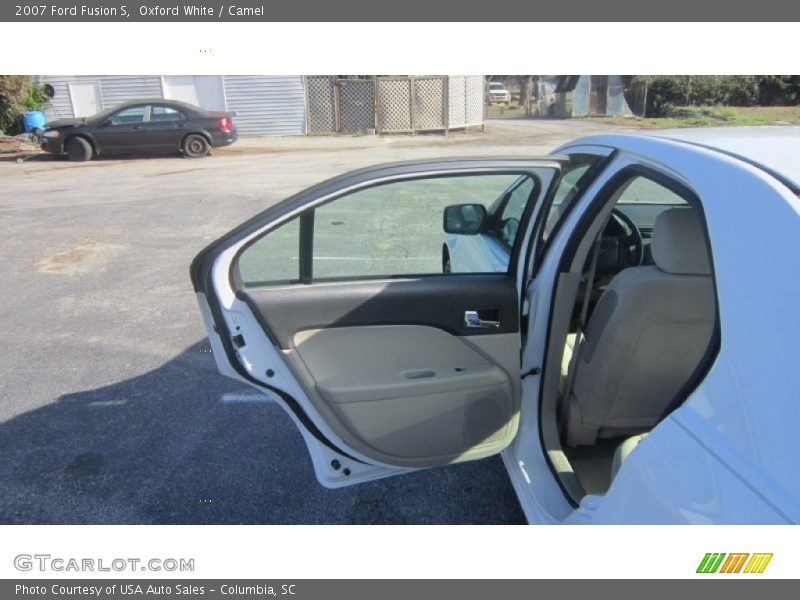 Oxford White / Camel 2007 Ford Fusion S