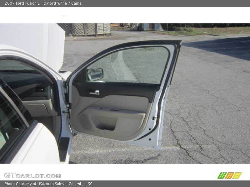 Oxford White / Camel 2007 Ford Fusion S