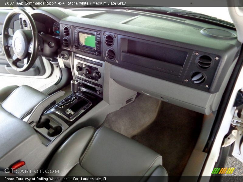 Dashboard of 2007 Commander Sport 4x4