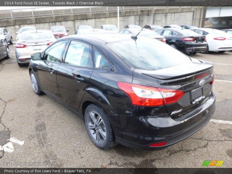 Tuxedo Black / Charcoal Black 2014 Ford Focus SE Sedan