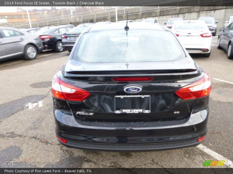 Tuxedo Black / Charcoal Black 2014 Ford Focus SE Sedan