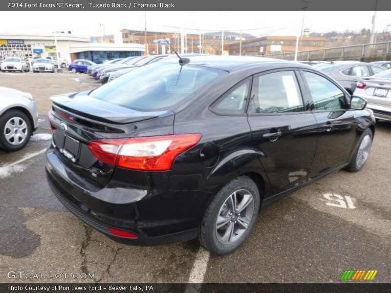 Tuxedo Black / Charcoal Black 2014 Ford Focus SE Sedan