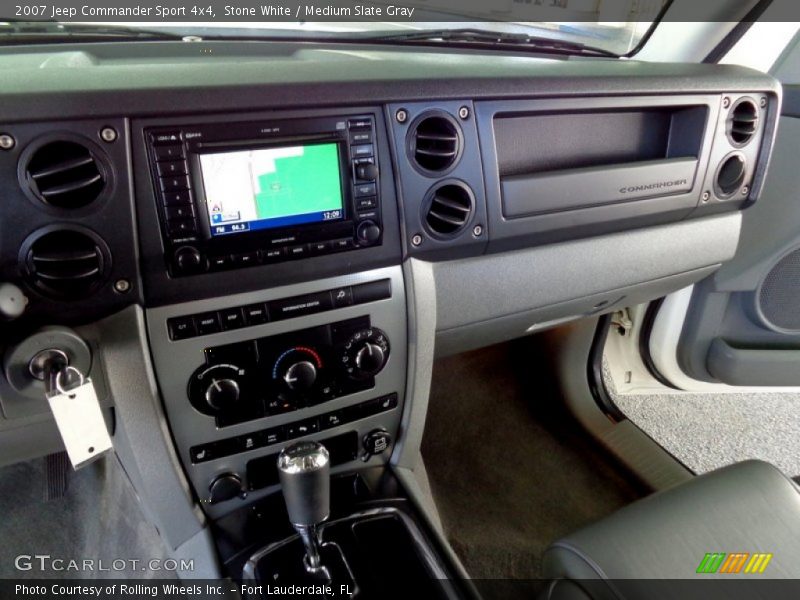 Stone White / Medium Slate Gray 2007 Jeep Commander Sport 4x4