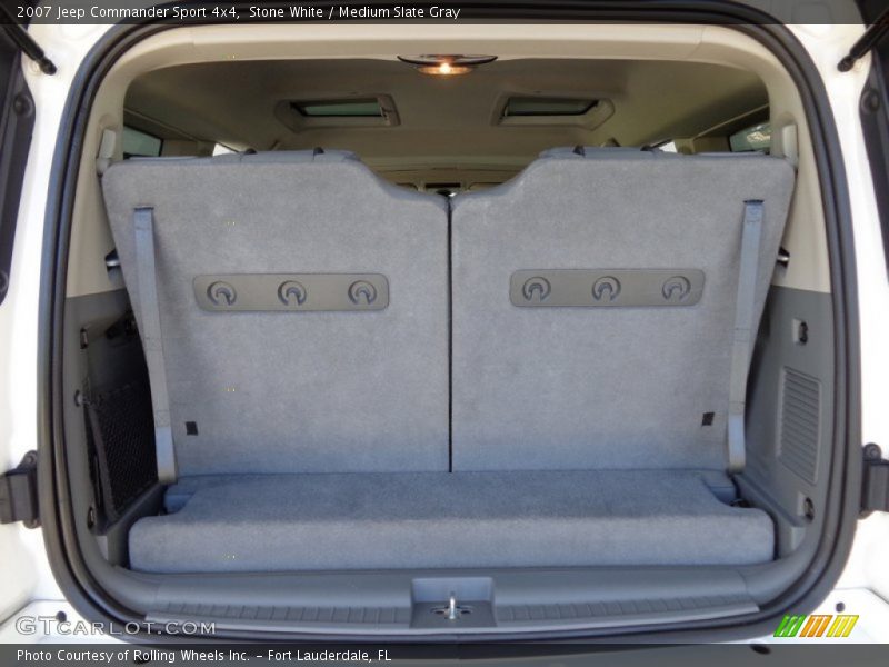 Stone White / Medium Slate Gray 2007 Jeep Commander Sport 4x4