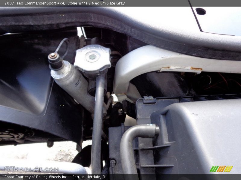 Stone White / Medium Slate Gray 2007 Jeep Commander Sport 4x4