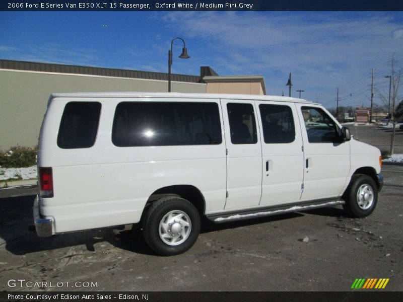 Oxford White / Medium Flint Grey 2006 Ford E Series Van E350 XLT 15 Passenger