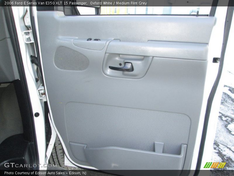 Oxford White / Medium Flint Grey 2006 Ford E Series Van E350 XLT 15 Passenger