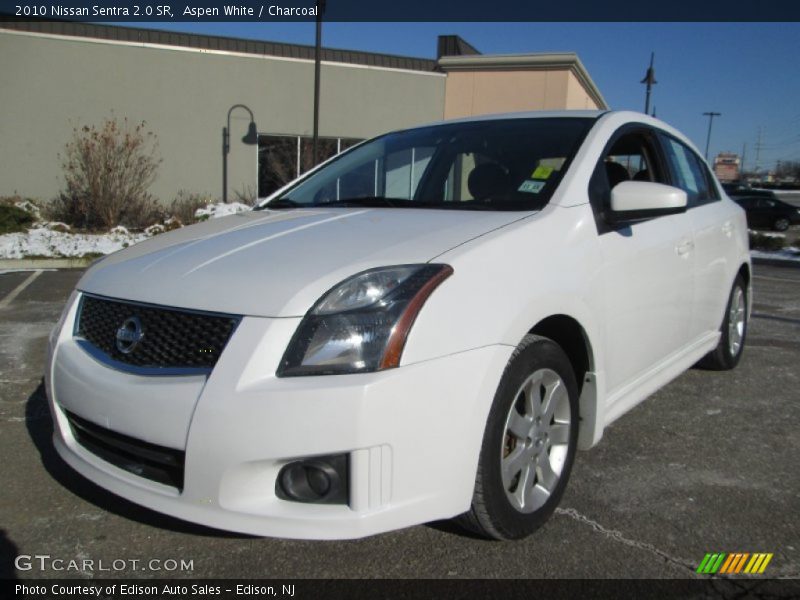 Aspen White / Charcoal 2010 Nissan Sentra 2.0 SR