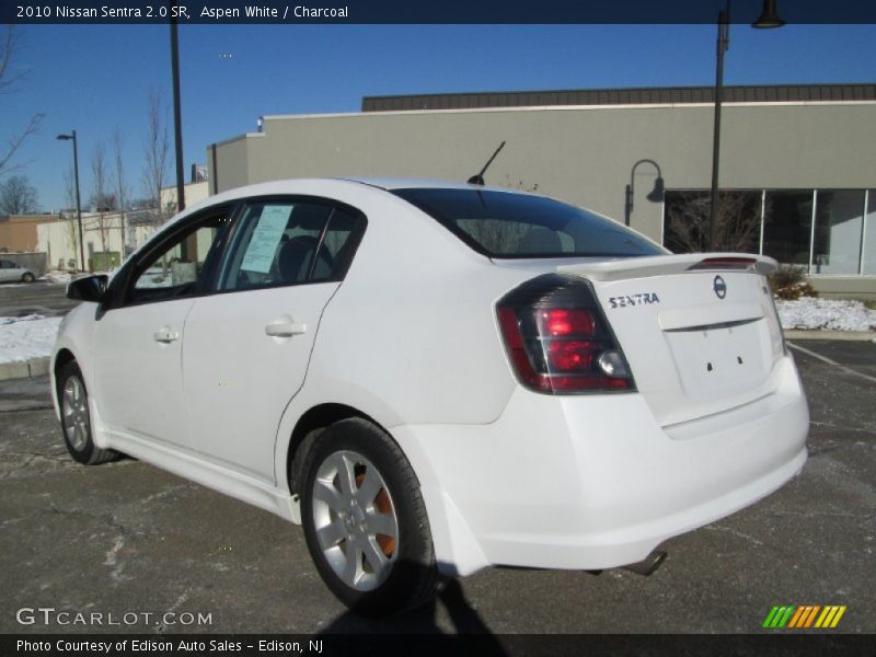 Aspen White / Charcoal 2010 Nissan Sentra 2.0 SR