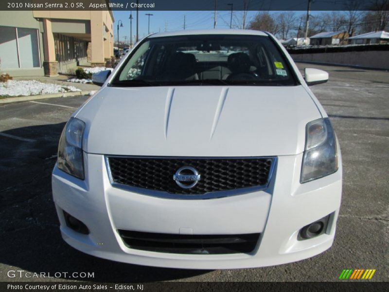 Aspen White / Charcoal 2010 Nissan Sentra 2.0 SR