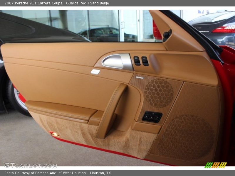 Door Panel of 2007 911 Carrera Coupe