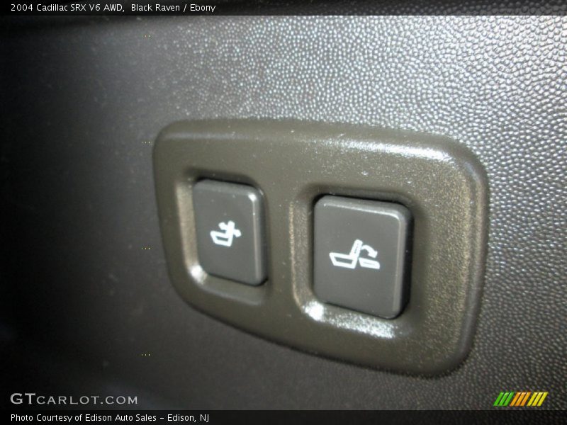 Controls of 2004 SRX V6 AWD