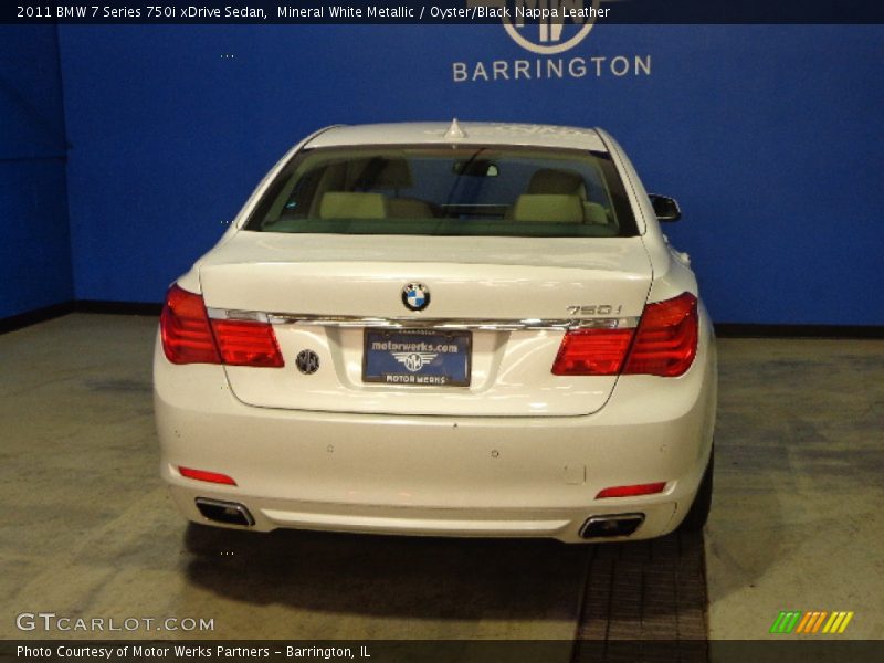 Mineral White Metallic / Oyster/Black Nappa Leather 2011 BMW 7 Series 750i xDrive Sedan