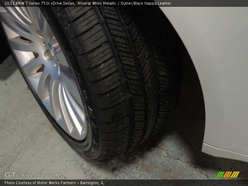 Mineral White Metallic / Oyster/Black Nappa Leather 2011 BMW 7 Series 750i xDrive Sedan
