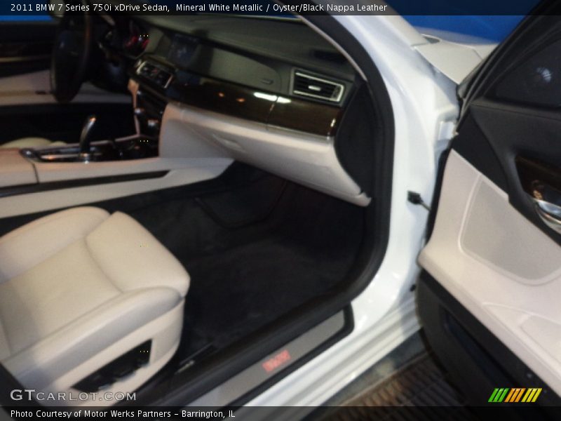 Mineral White Metallic / Oyster/Black Nappa Leather 2011 BMW 7 Series 750i xDrive Sedan
