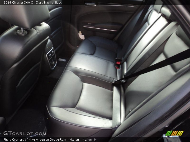 Gloss Black / Black 2014 Chrysler 300 C