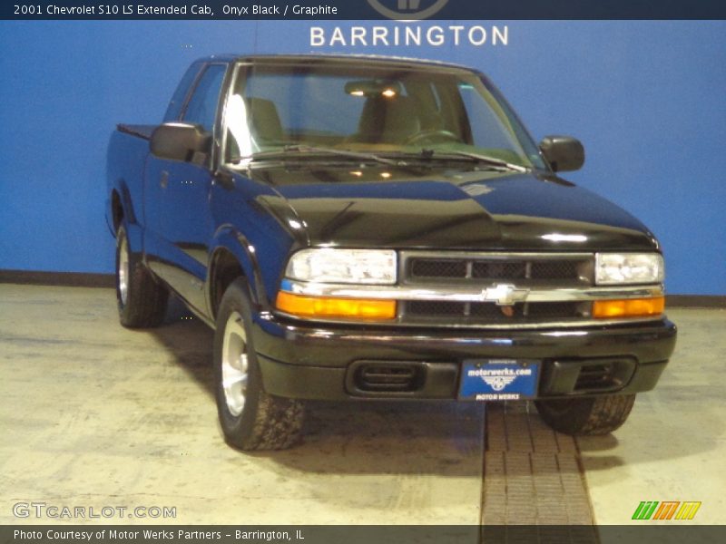 Onyx Black / Graphite 2001 Chevrolet S10 LS Extended Cab