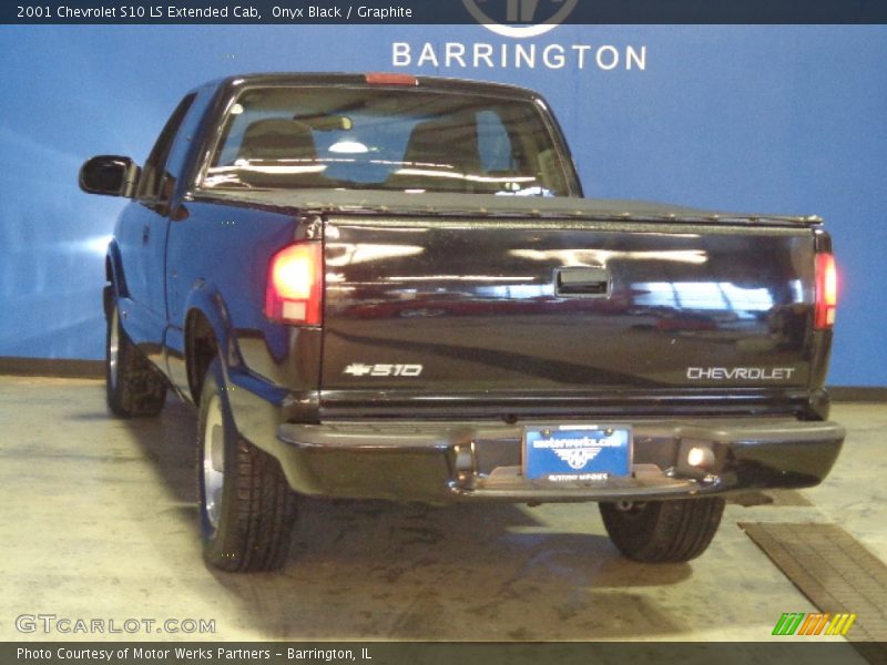 Onyx Black / Graphite 2001 Chevrolet S10 LS Extended Cab