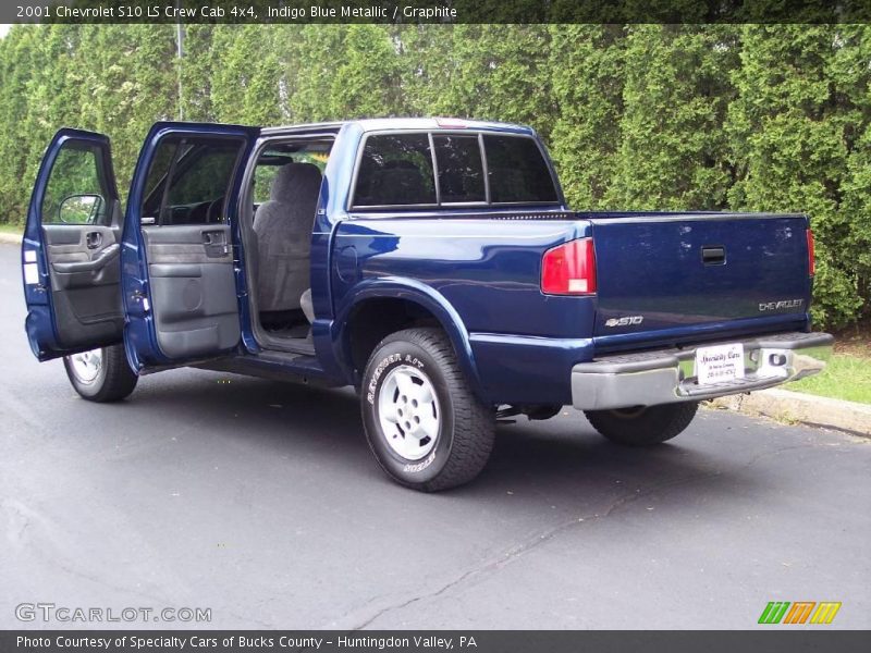 Indigo Blue Metallic / Graphite 2001 Chevrolet S10 LS Crew Cab 4x4