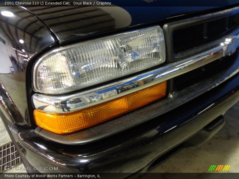 Onyx Black / Graphite 2001 Chevrolet S10 LS Extended Cab