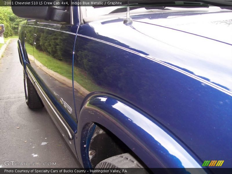 Indigo Blue Metallic / Graphite 2001 Chevrolet S10 LS Crew Cab 4x4