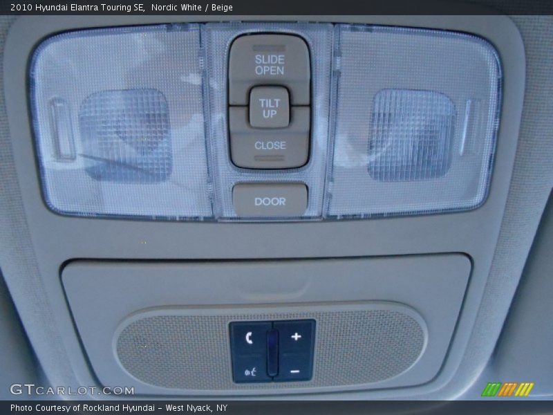 Nordic White / Beige 2010 Hyundai Elantra Touring SE