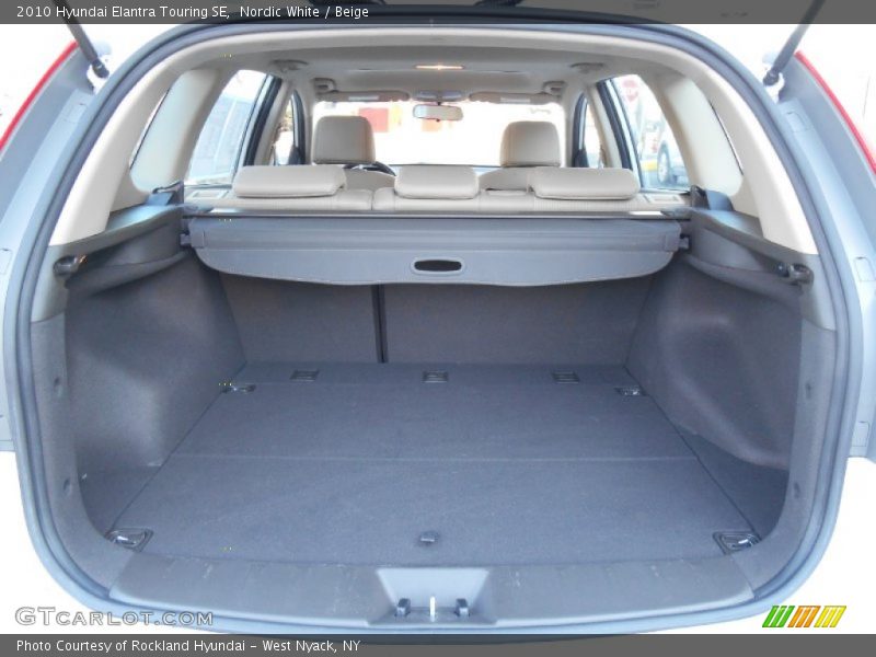 Nordic White / Beige 2010 Hyundai Elantra Touring SE