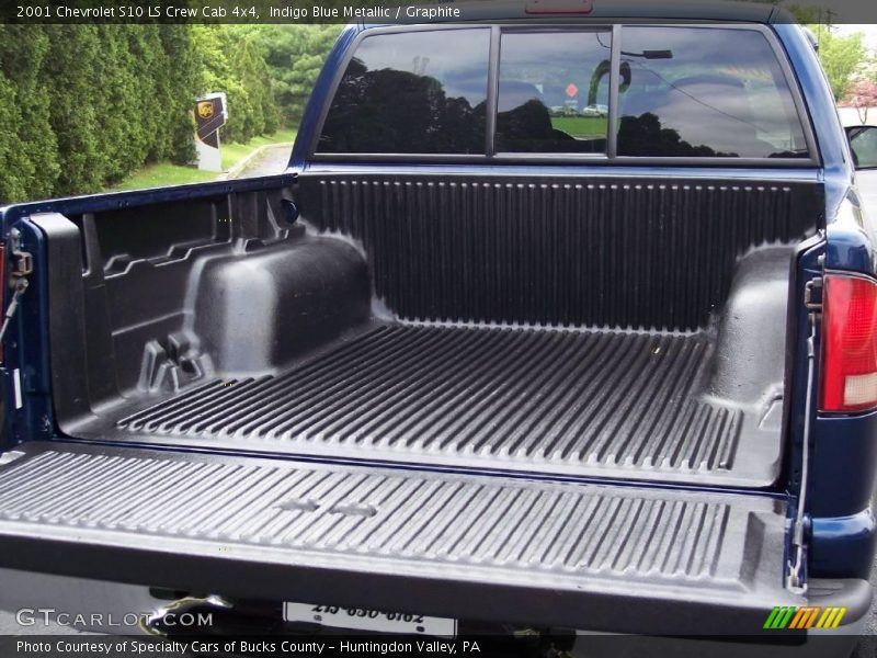 Indigo Blue Metallic / Graphite 2001 Chevrolet S10 LS Crew Cab 4x4