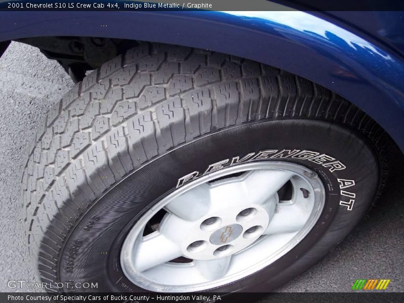 Indigo Blue Metallic / Graphite 2001 Chevrolet S10 LS Crew Cab 4x4