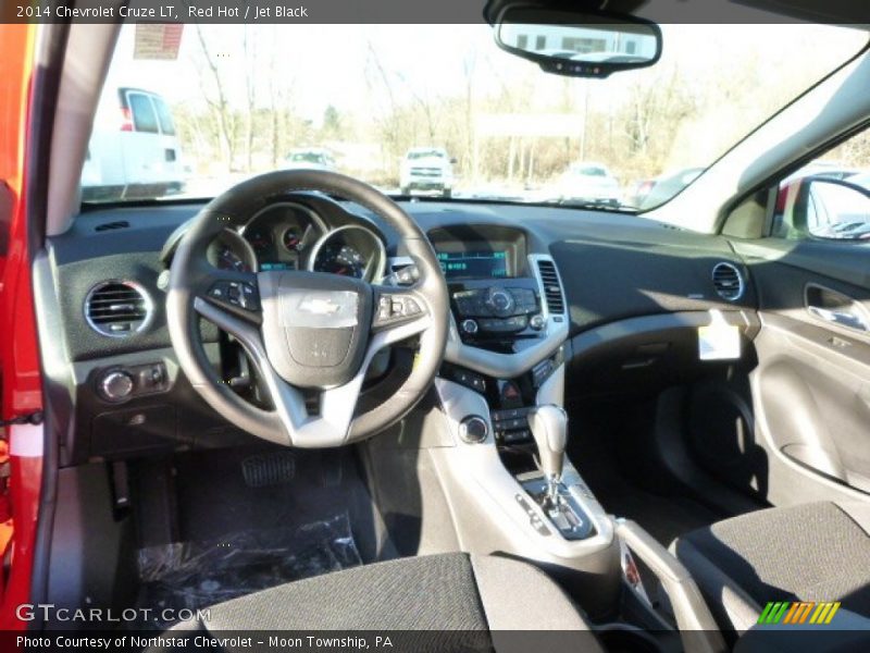 Red Hot / Jet Black 2014 Chevrolet Cruze LT