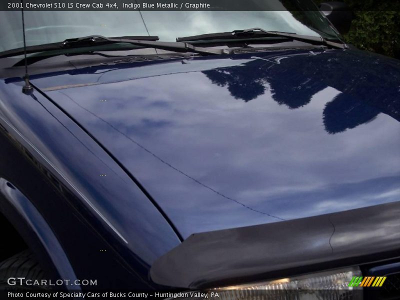 Indigo Blue Metallic / Graphite 2001 Chevrolet S10 LS Crew Cab 4x4