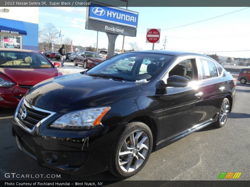 Super Black / Charcoal 2013 Nissan Sentra SR
