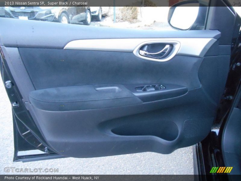 Super Black / Charcoal 2013 Nissan Sentra SR