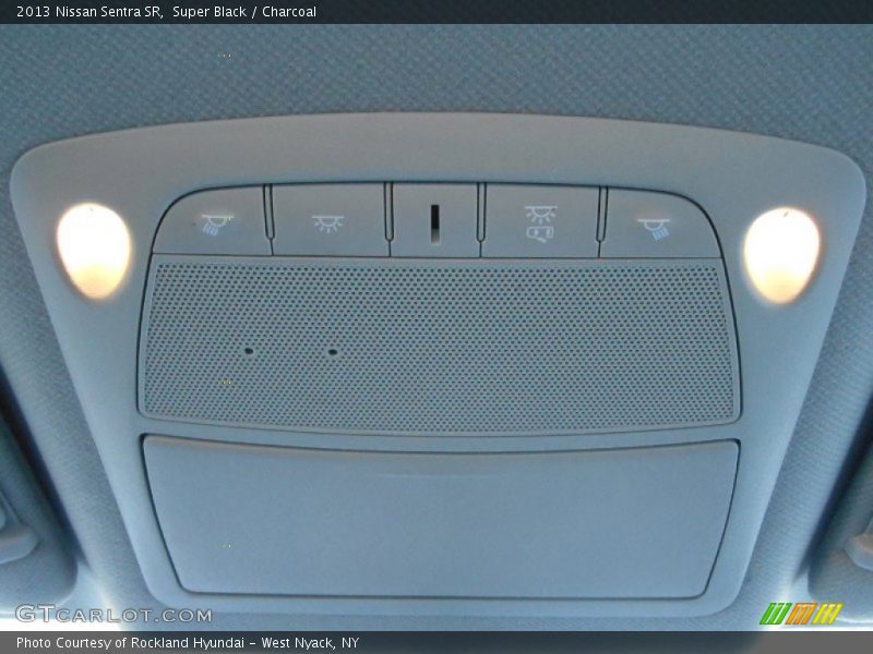 Super Black / Charcoal 2013 Nissan Sentra SR