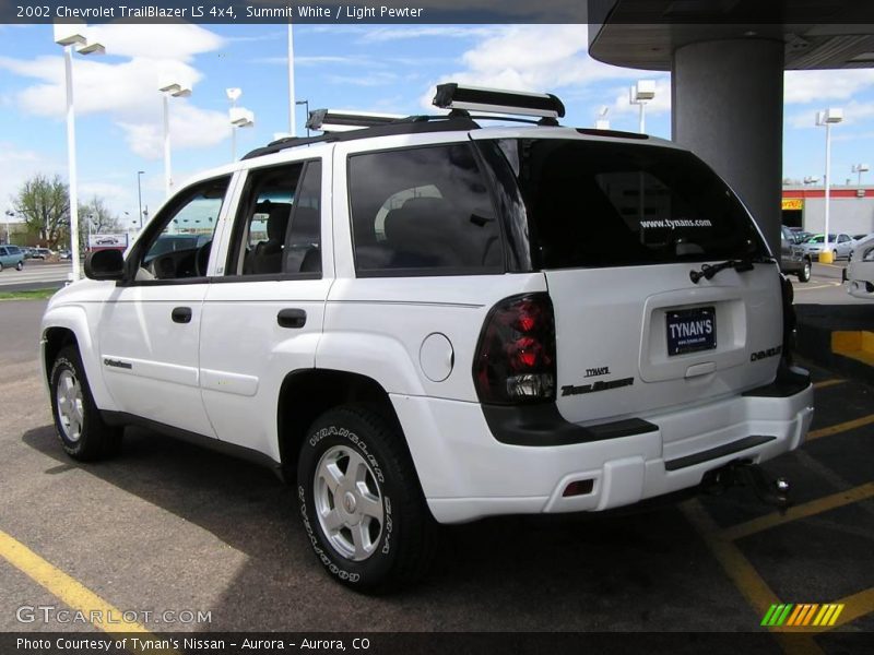 Summit White / Light Pewter 2002 Chevrolet TrailBlazer LS 4x4