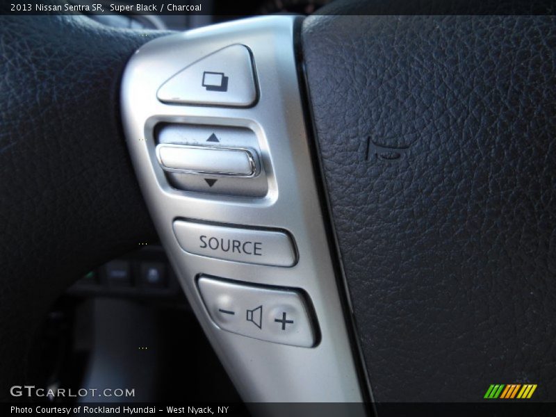 Super Black / Charcoal 2013 Nissan Sentra SR