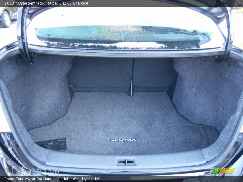 Super Black / Charcoal 2013 Nissan Sentra SR