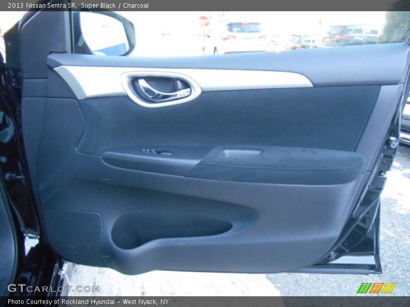 Super Black / Charcoal 2013 Nissan Sentra SR