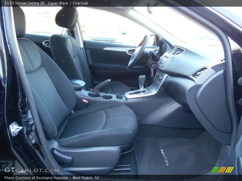 Super Black / Charcoal 2013 Nissan Sentra SR