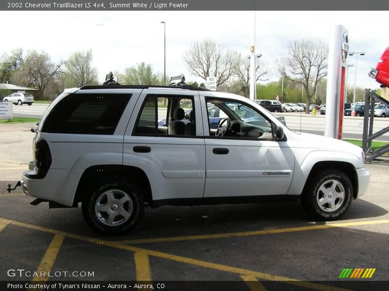 Summit White / Light Pewter 2002 Chevrolet TrailBlazer LS 4x4