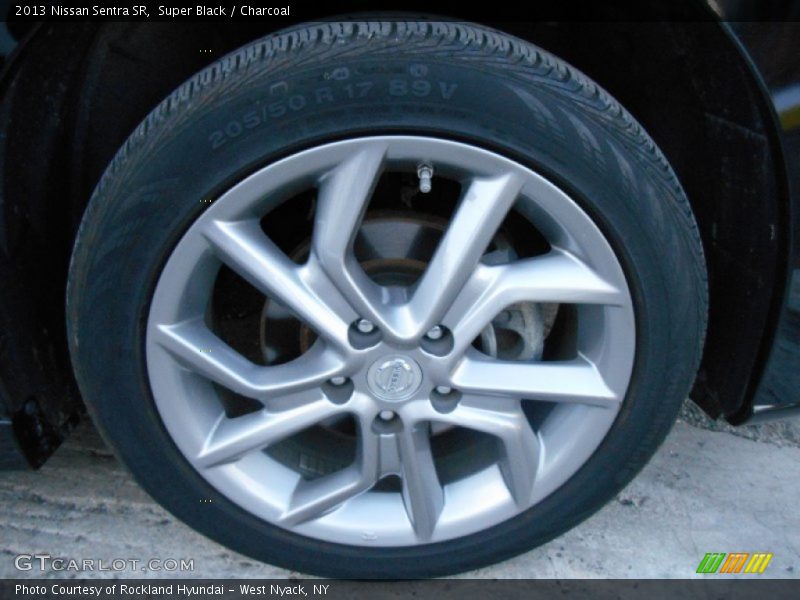 Super Black / Charcoal 2013 Nissan Sentra SR
