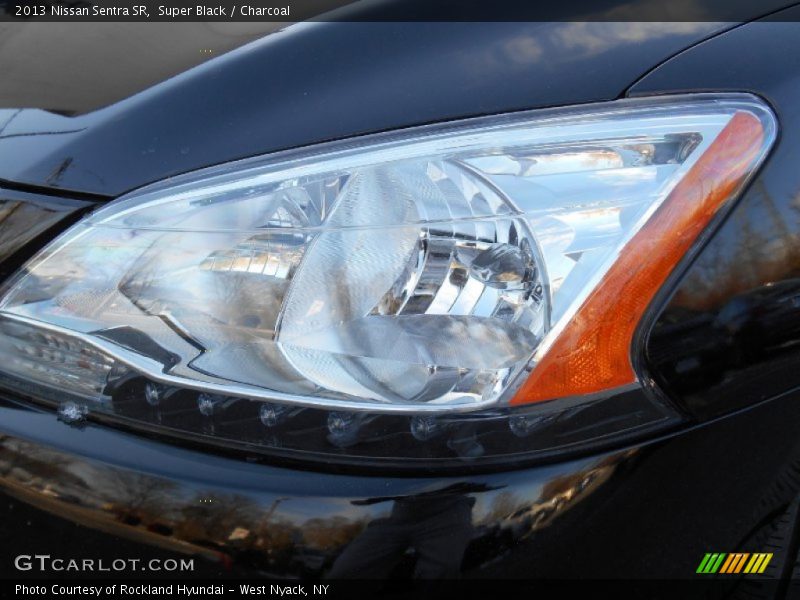 Super Black / Charcoal 2013 Nissan Sentra SR